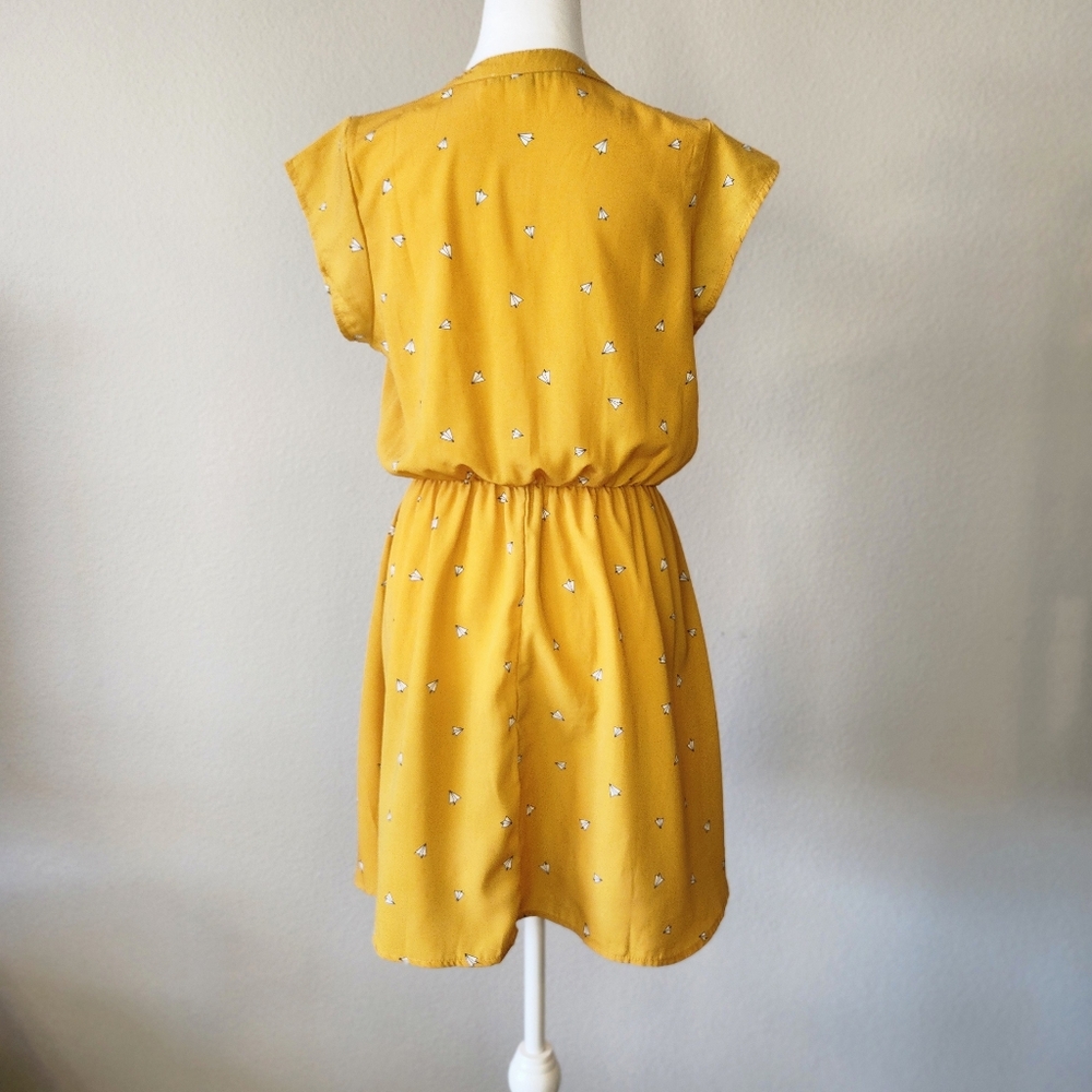 Sweet Rain Mustard Yellow Cap-Sleeve Mini Dress Paper Airplane Print Medium - Picture 4 of 15